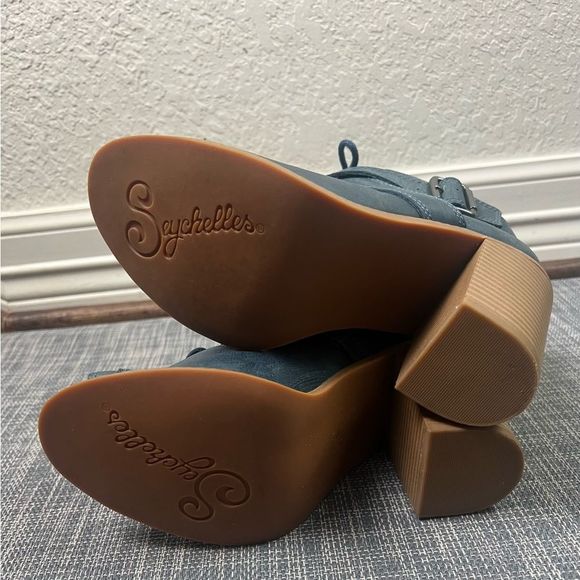 Women's Blue Peep-Toe Block Heel Sandals - Picture 11 of 12